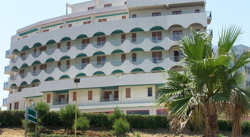 Отель Hotel Meridiano