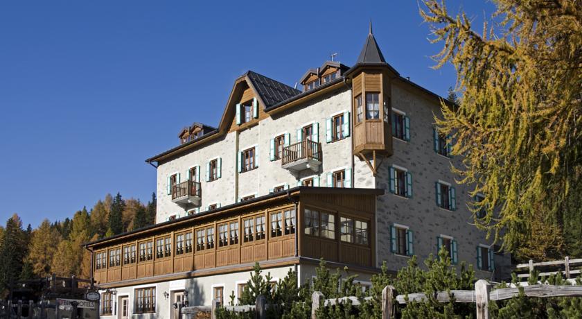 Отель Hotel Li Arnoga