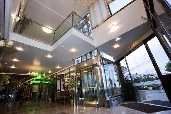 Отель Hotel Marivella