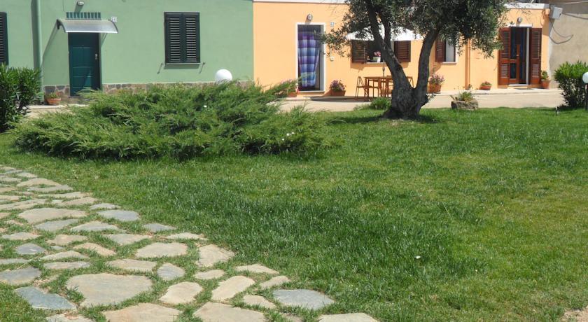 Отель Agriturismo Ezzi Mannu