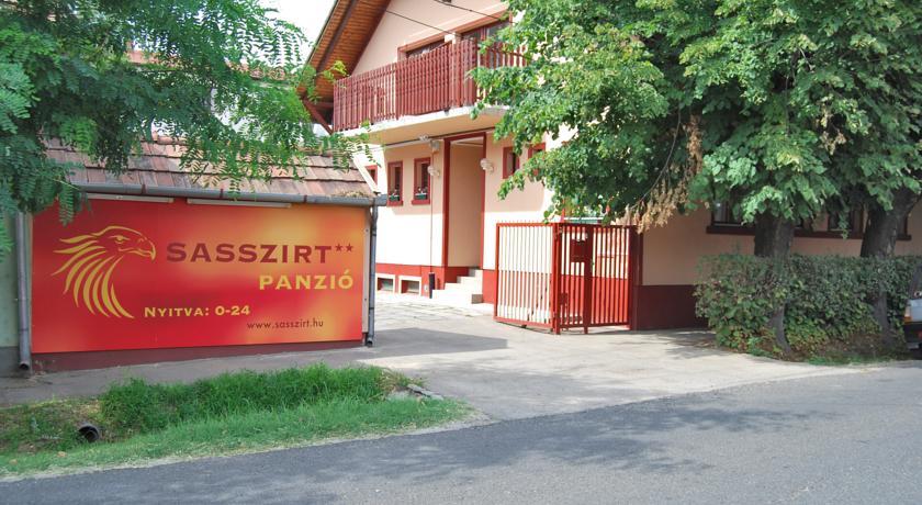 Гостевой дом Airport Sasszirt Pension