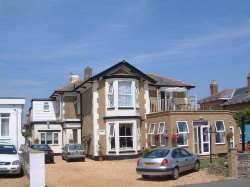 Отель Bertram Lodge