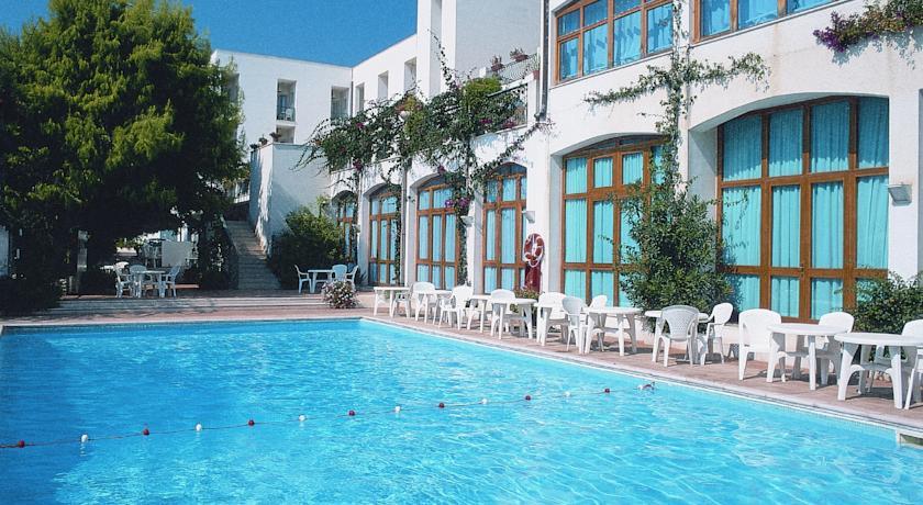 Отель Hotel Degli Aranci