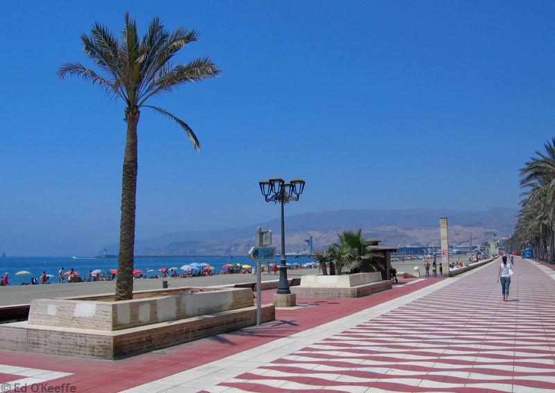 Апартаменты Apartamentos 16:9 Playa Suites