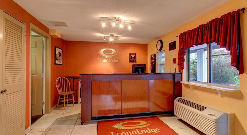 Отель Econo Lodge Freeport