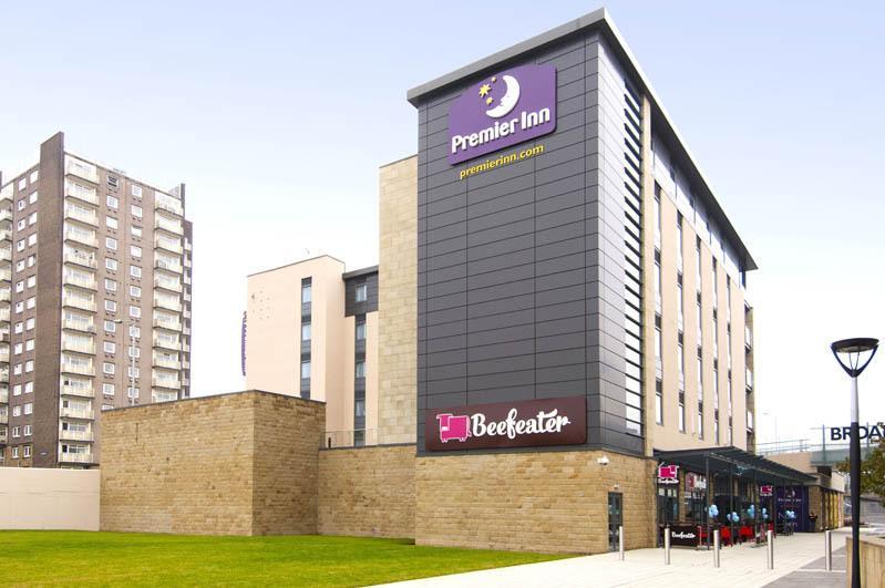 Отель Premier Inn Halifax Town Centre