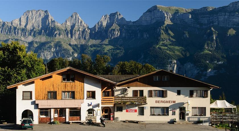 Отель Hotel Restaurant Bergheim