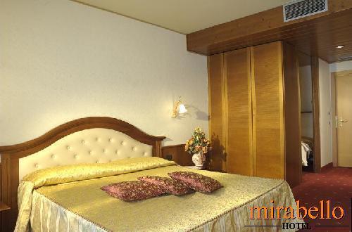Отель Hotel Mirabello