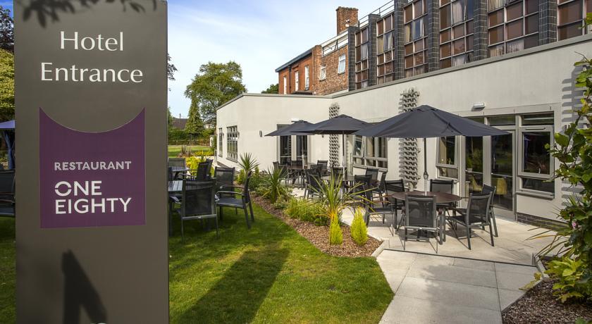 Отель Best Western Pinewood on Wilmslow
