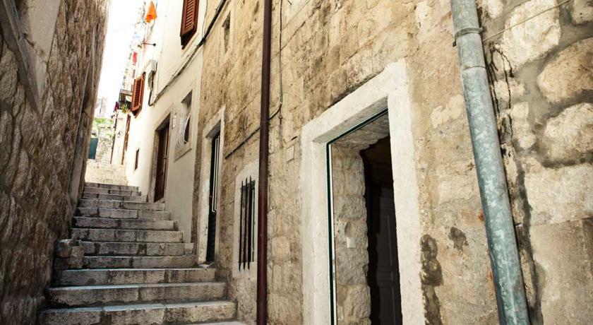 Апартаменты Apartments Duzevic