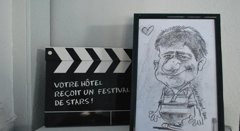 Отель Hôtel Cinepole