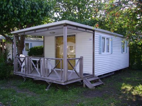 Отель Camping le Mas de l'Isle