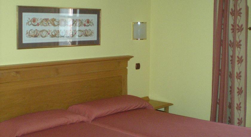 Отель Hotel San Roque