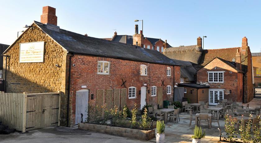 Отель The Three Pigeons Inn