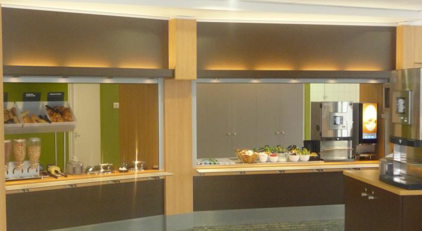 Отель B&B Roissy Charles de Gaulle