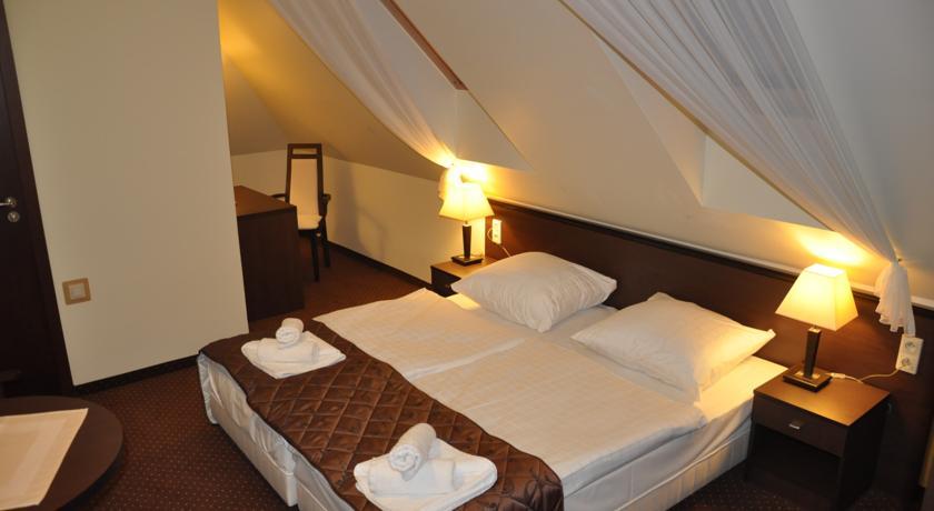 Отель Hotel Pod Filarami