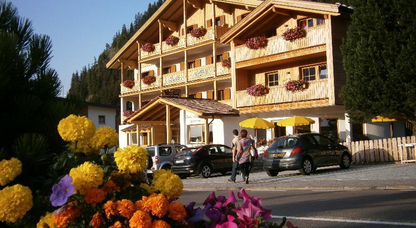 Гостевой дом Monti Pallidi Bed and Breakfast Apartments
