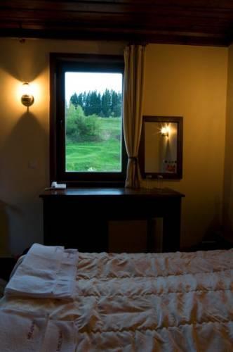 Отель Hotel Smilovene