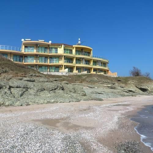 Отель Hotel Koraba