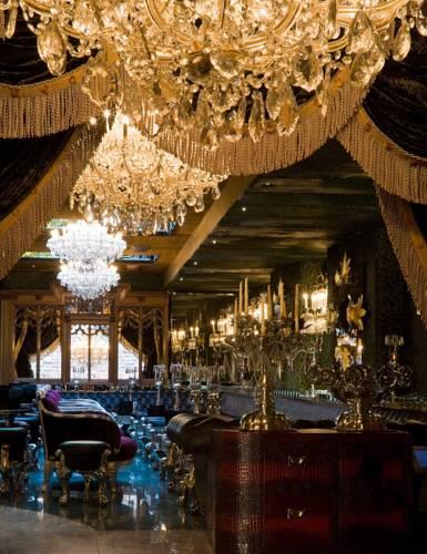 Отель Crazy Bear Beaconsfield