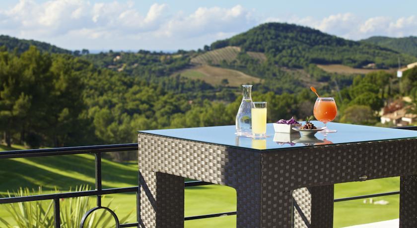 Отель Hôtel Dolce Fregate Provence