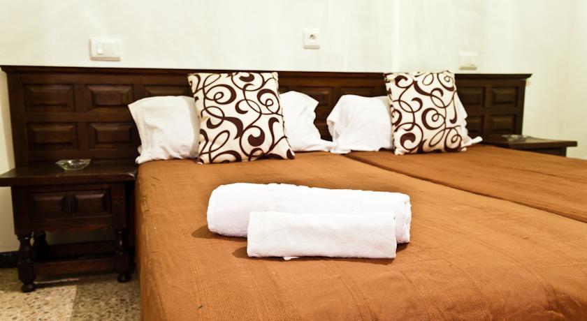 Hostal Flores