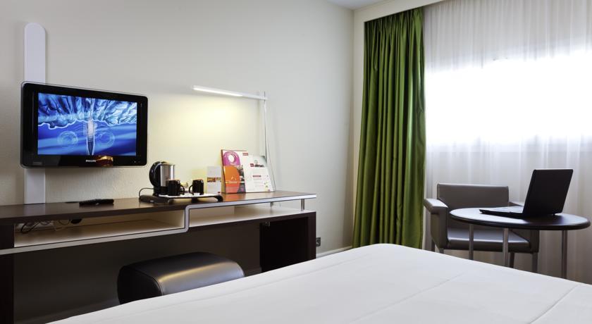 Отель Mercure Rennes Centre Gare