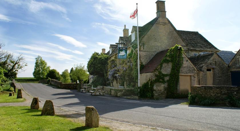 Отель Swan Inn