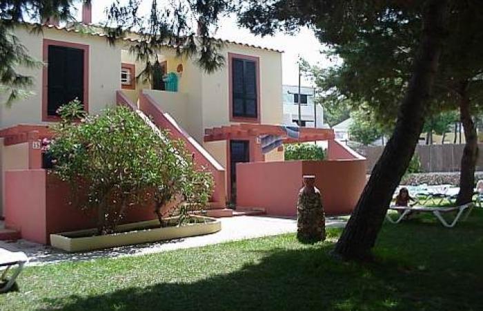 Апартаменты Apartamentos Cala Blanca