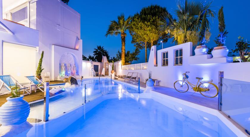 Апартаменты The Kouros Home