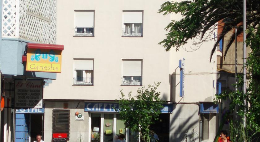 Отель Hostal Puig Rom