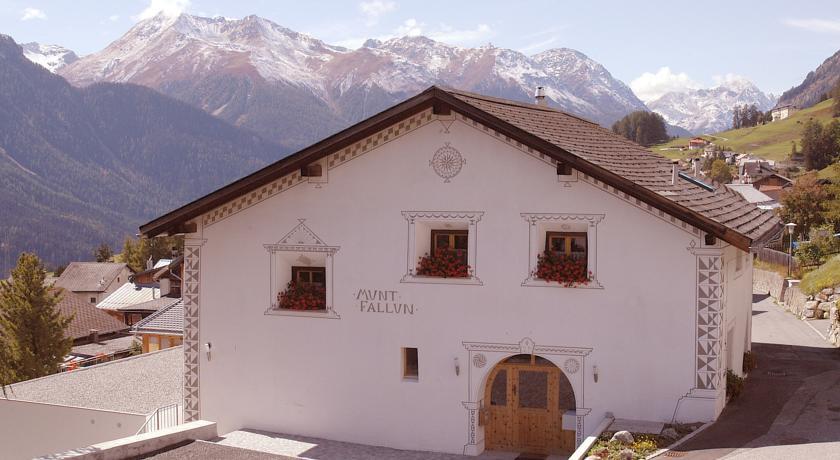 Отель Hotel Garni Munt Fallun