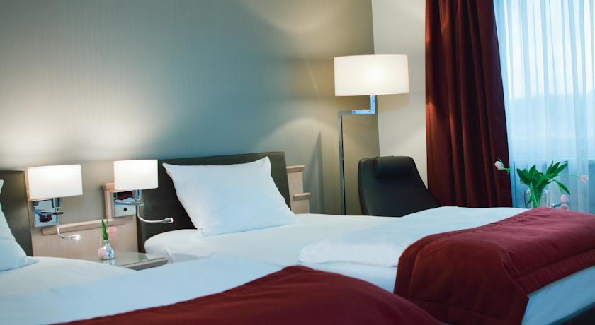Отель Mövenpick Hotel 's-Hertogenbosch