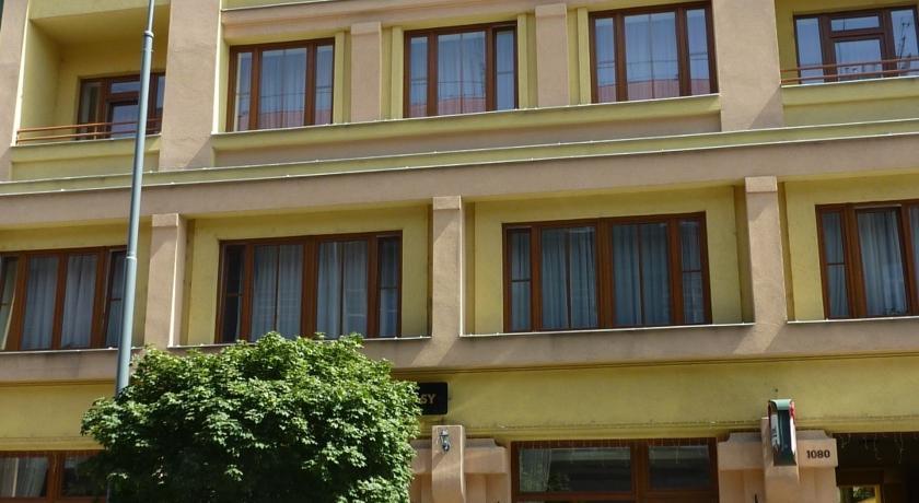 Отель Hotel Staré Časy