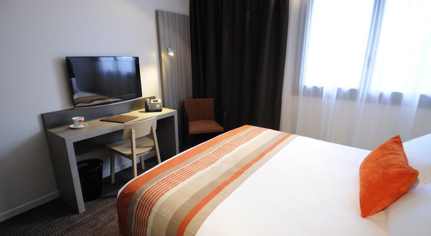 Отель Best Western Plus Hôtel de Chassieu