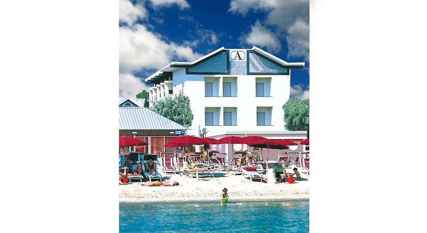 Отель Hotel Ariston
