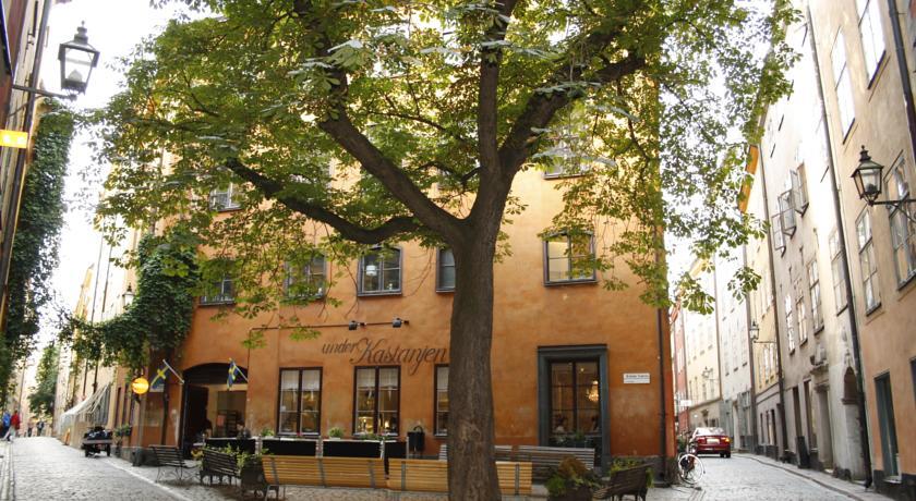 Castanea Old Town Hostel