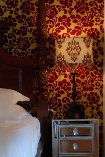 Отель The Bull Hotel