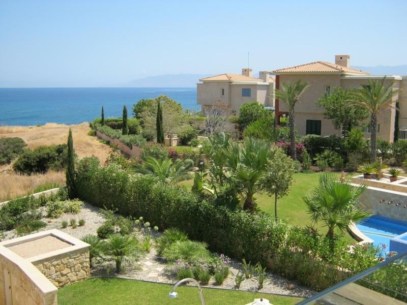 Amorosa Villas