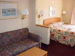 Отель Comfort Suites 