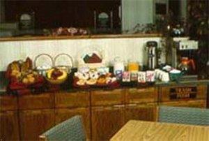 Отель Days Inn and Suites Fargo
