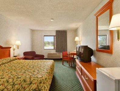 Отель Days Inn Topeka