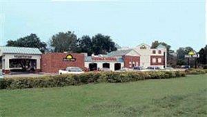 Отель Days Inn Charleston Patriots Point