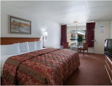 Отель Fredericksburg - Days Inn North