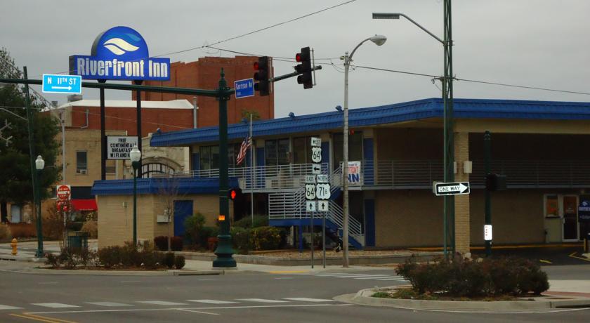 Отель Days Inn