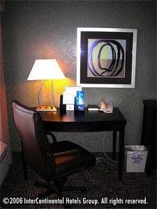 Отель Holiday Inn Express ROANOKE-NORTHEAST (TROUTVILLE)