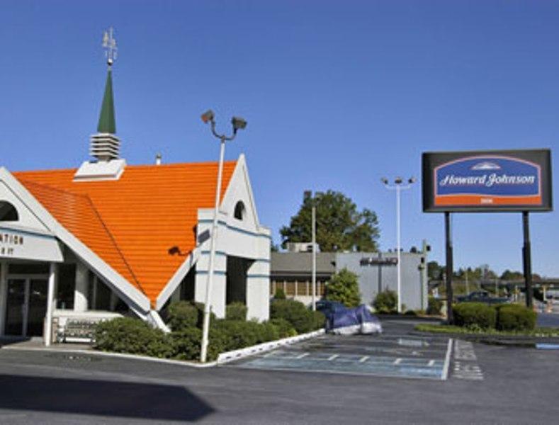 Отель Howard Johnson Inn 