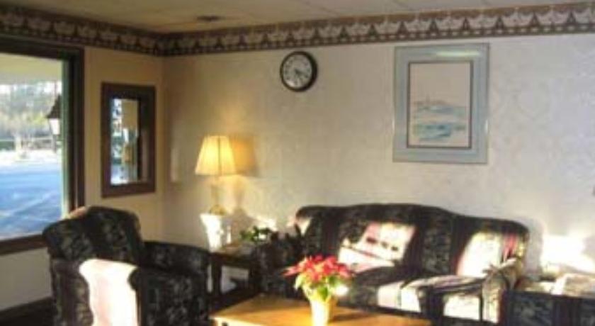 Отель Knights Inn Emporia