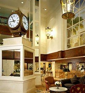 Отель Marriott Stamford Hotel and Spa