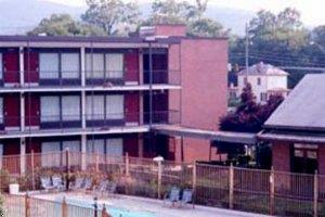 Отель Quality Inn Skyline Drive